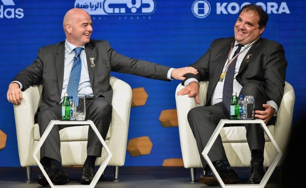 الكونكاكاف ييسعى لاستضافة مونديال 2026