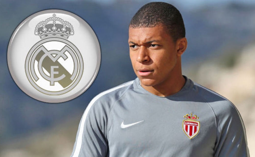 مهاجم موناكو كيليان مبابي وشعار ريال مدريد