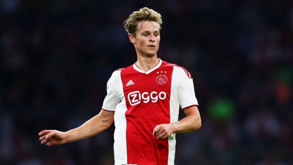 لاعب أياكس فرانكي دي يونج