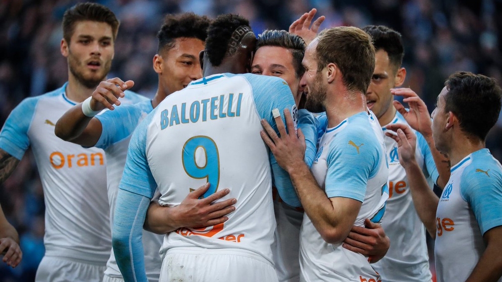 بالوتيلي يقود أولمبيك مارسيليا لتجاوز أميان بالوتيلي يقود أولمبيك مارسيليا لتجاوز أميان