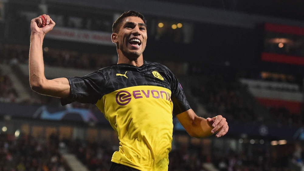 لاعب بوروسيا دورتموند أشرف حكيمي