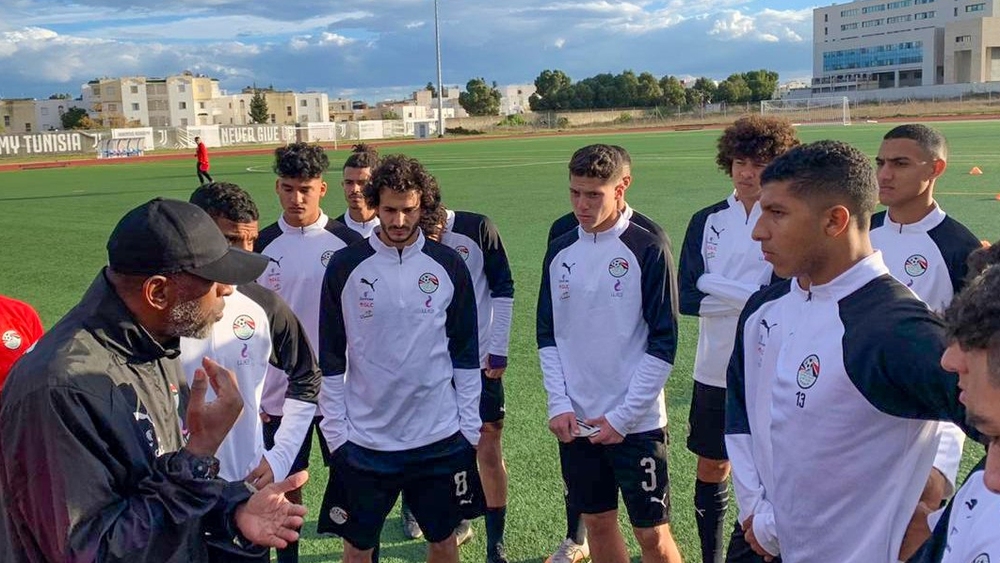 “المدرب أصر على الصلاة في المسجد ونقل الفيروس للاعبين.. طلبت تخصيص قاعة اجتماعات أكبر مثل ما فعل المغرب لكن طلبي قوبل بالرفض” “المدرب أصر على الصلاة في المسجد ونقل الفيروس للاعبين.. طلبت تخصيص قاعة اجتماعات أكبر مثل ما فعل المغرب لكن طلبي قوبل بالرفض”