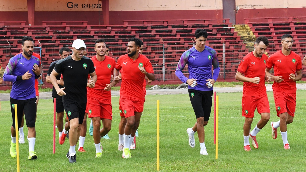 ياسين بونو ومنير الحدادي رفقة زملائهما في تدريبات المنتخب الوطني المغربي