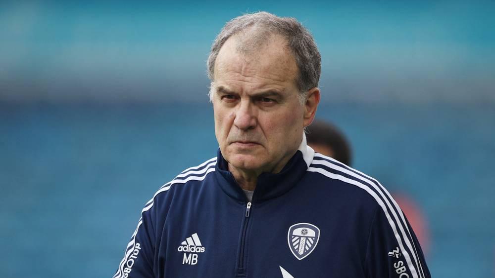 ليدز يونايتد يعلن رسميا إقالة مدربه الأرجنتيني مارسيلو بييلسا