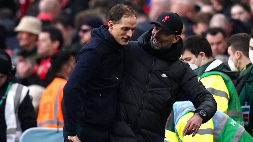 مدرب تشيلسي توخيل مع مدرب ليفربول يورغن كلوب