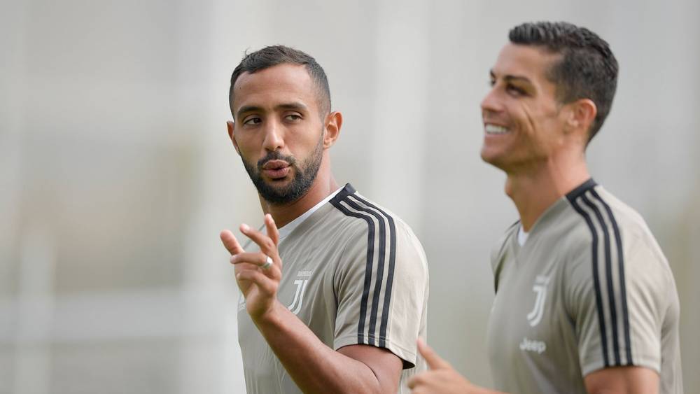 المهدي بنعطية وكريستيانو رونالدو (أرشيف)