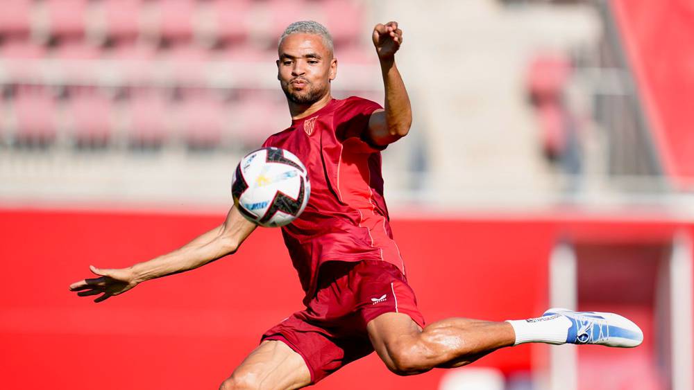 يوسف النصيري يعود إلى تداريب إشبيلية