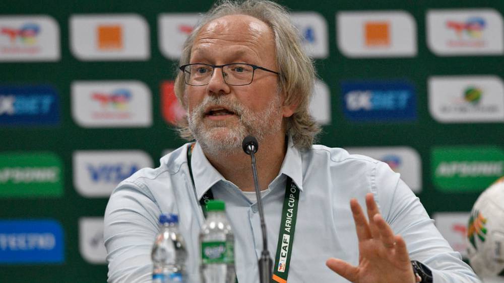 توم سينتفيت مدرب مالي