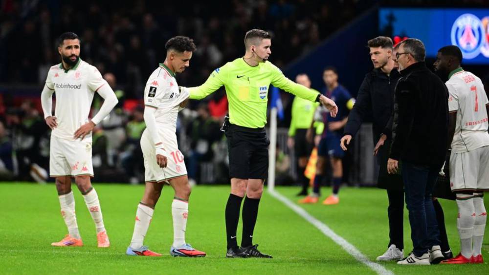 بعد تألقه في المباريات الأخيرة.. سفيان ديوب يصاب ضد باريس سان جيرمان