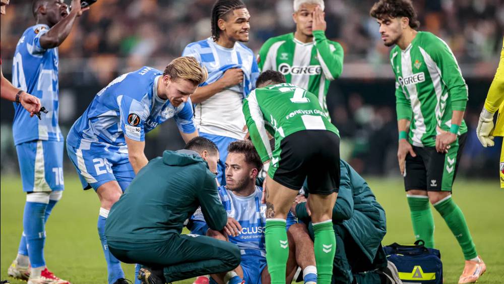 مدرب أوتريخت عن إصابة الكرواني: "لا أعرف ما إذا كان هناك ارتجاج دماغي.. يجب أن ننتظر لكن الوضع لم يكن جيدا"