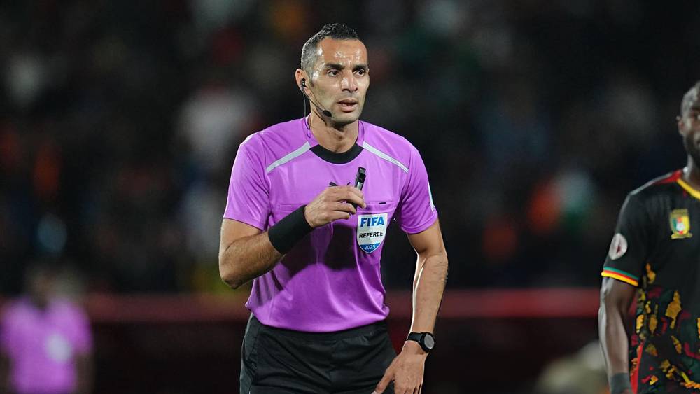 الجزائري مصطفى غربال