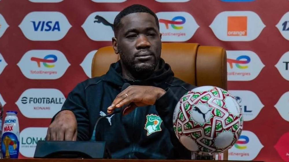 مدرب منتخب كوت ديفوار