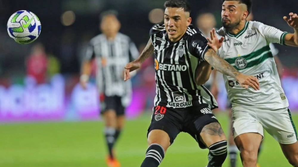 فالنسيا يمنح فولكييه إعفاءً طبياً ويسرّع ضم سارافيا