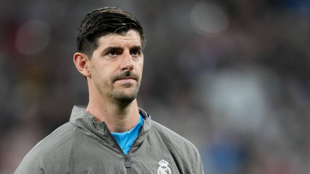 حارس ريال مدريد كورتوا ينضم لملاك نادي لو مان الفرنسي