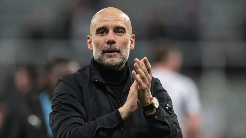 إيقاف بيب غوارديولا لمباراتين في إنجلترا بسبب تراكم البطاقات الصفراء