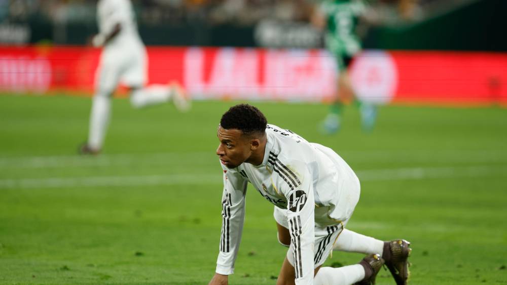 ريال مدريد يترقب استعادة مبابي وكورتوا وكارفاخال قبل مواجهتي إسبانيول والكلاسيكو