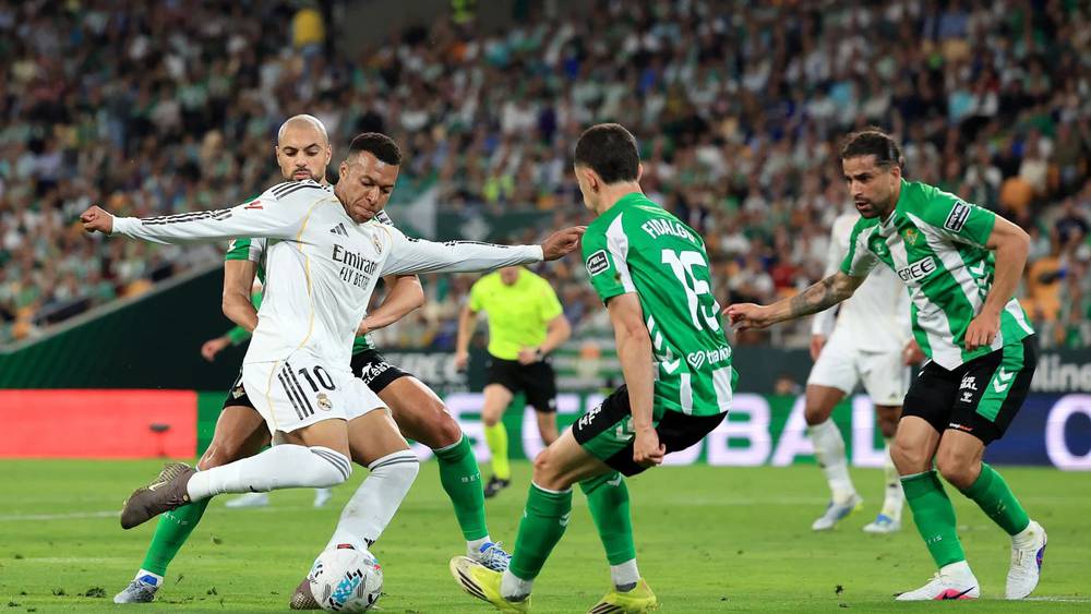 ممثلو مبابي يردون على تقارير خلافه مع الجهاز الفني لنادي ريال مدريد