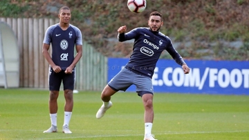 تصديات وأهداف رائعة في تداريب فرنسا