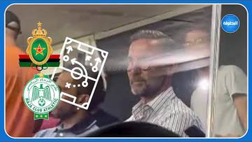 مدرب الرجاء يتابع مباراة الجيش الملكي والمحمدية 🧐