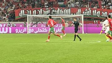 الجمهور المغربي يساند منتخبي الكبار والشباب برسالة قوية: "أسود ولا أشبال.. المغاربة شداد ورجال!" 🇲🇦