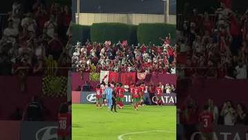 احتفال اللاعبين مع الجماهير المغربية بعد مهرجان الأهداف أمام كاليدونيا الجديدة