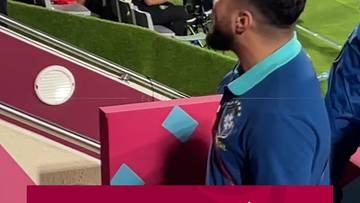 تصرف غير أخلاقي من الطاقم البرازيلي في المنصة بعد احتساب الحكم للهدف  🇧🇷🚫
