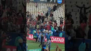 لاعبو المنتخب المغربي الرديف يشاركون مع الجماهير فرحة التتويج بكأس العرب🤩🏆