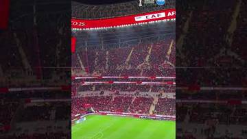 من زاويتين مختلفتين.. الجماهير المغربية تلهب المدرجات 🇲🇦😍