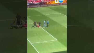 بالفيديو.. لحظة إصابة مزراوي أمام النرويج وتدخل الطاقم الطبي ⚽